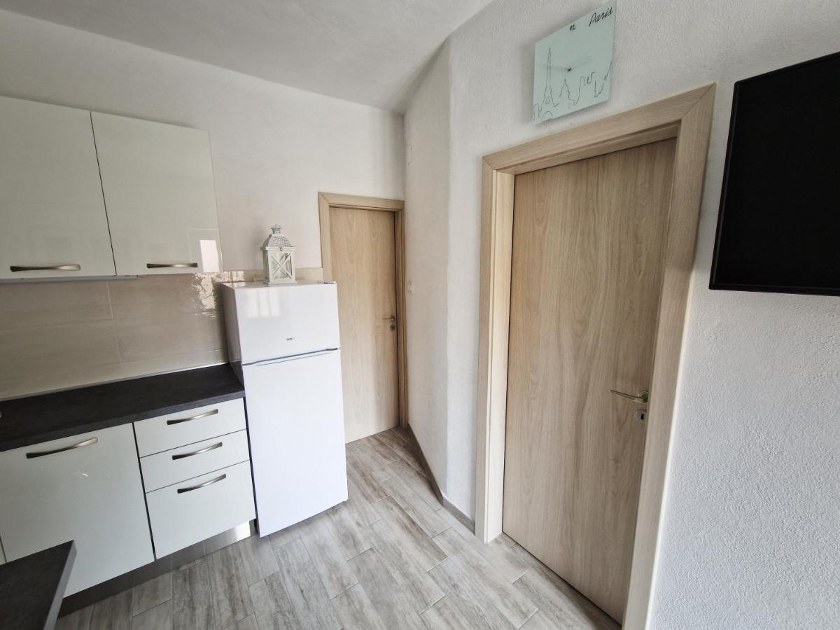 Hotel Kuca Za Odmor Dobrila Jelsa  Esterno foto