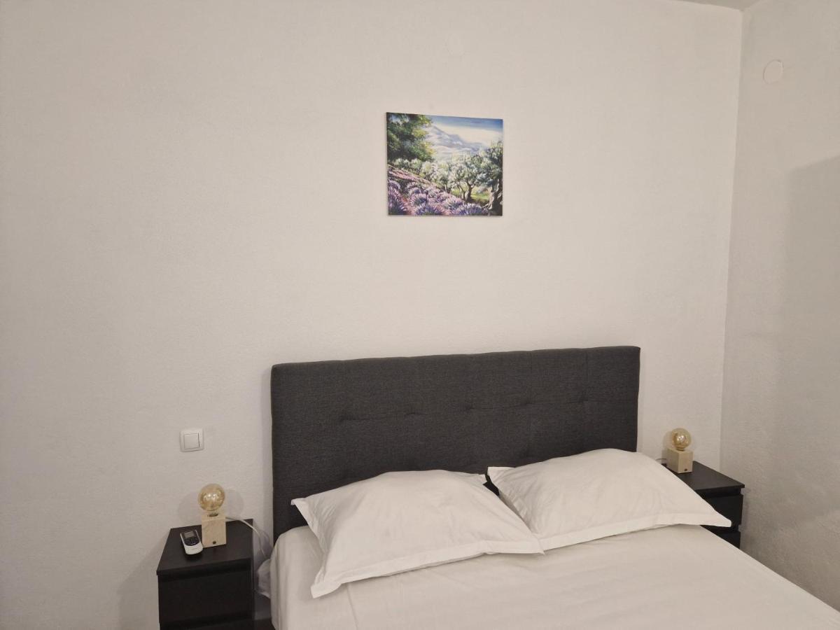 Hotel Kuca Za Odmor Dobrila Jelsa  Esterno foto
