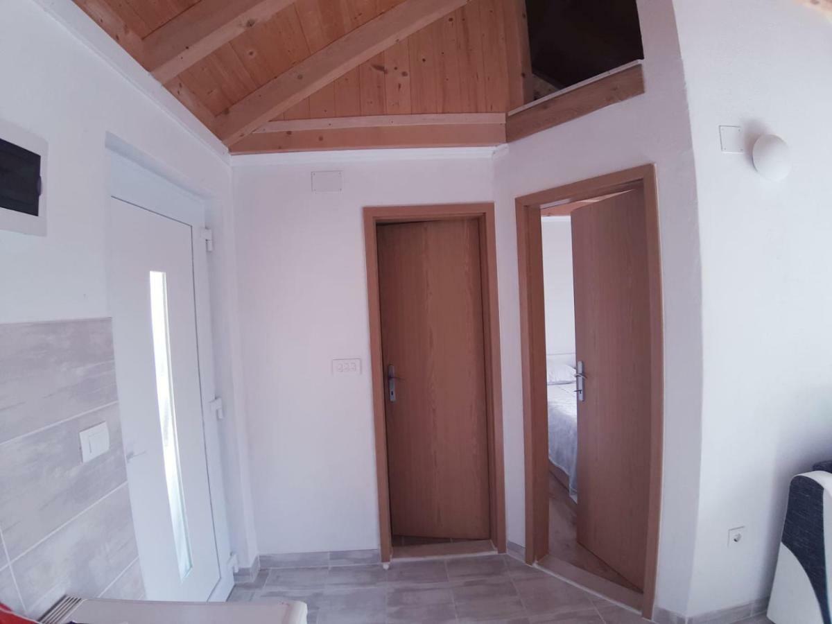 Hotel Kuca Za Odmor Dobrila Jelsa  Esterno foto