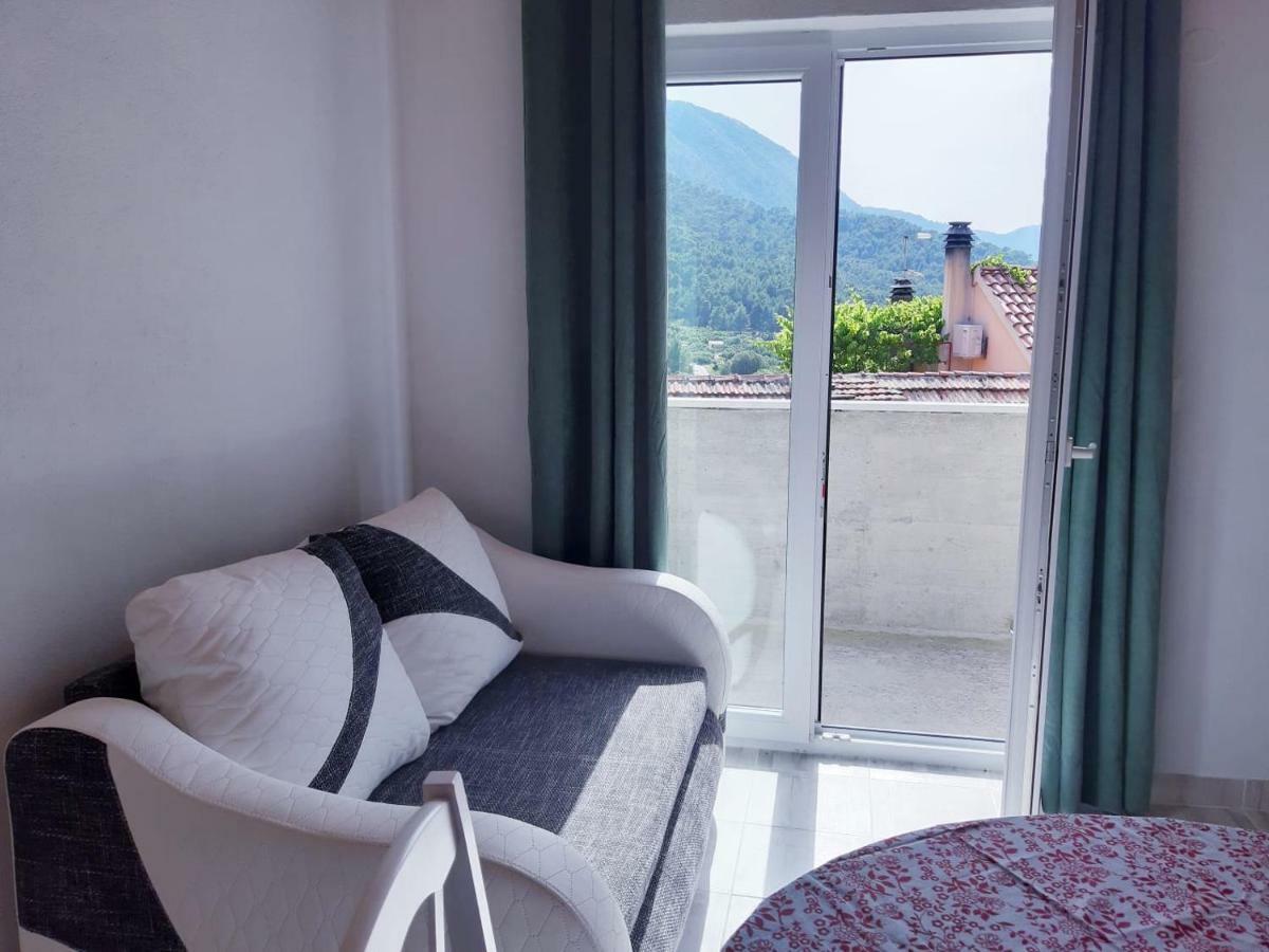 Hotel Kuca Za Odmor Dobrila Jelsa  Esterno foto