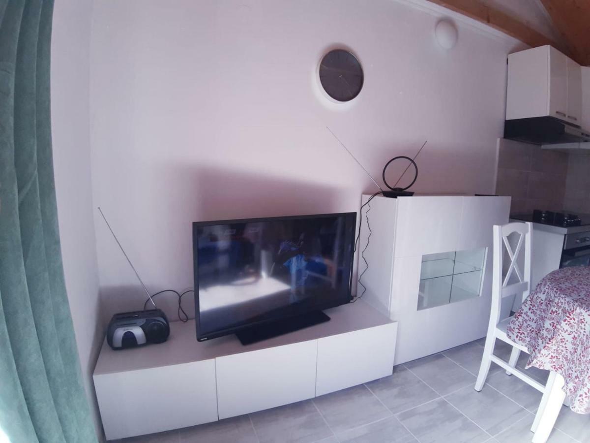 Hotel Kuca Za Odmor Dobrila Jelsa  Esterno foto
