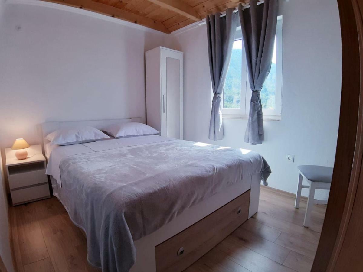 Hotel Kuca Za Odmor Dobrila Jelsa  Esterno foto